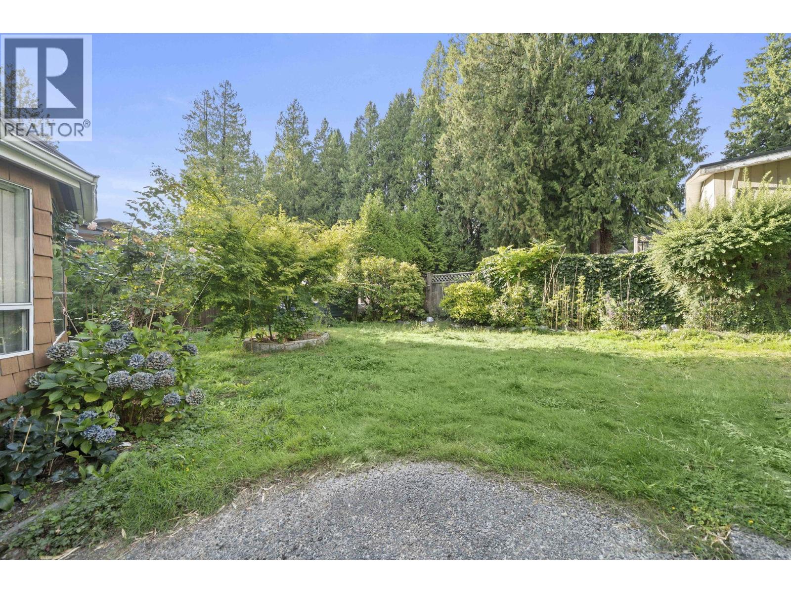 416 Fairway Street, Coquitlam, British Columbia  V3K 4G2 - Photo 12 - R3162304