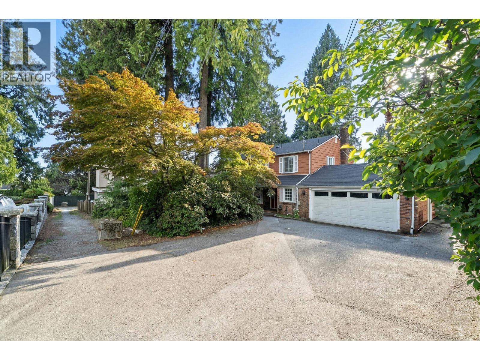 416 Fairway Street, Coquitlam, British Columbia  V3K 4G2 - Photo 4 - R3162304