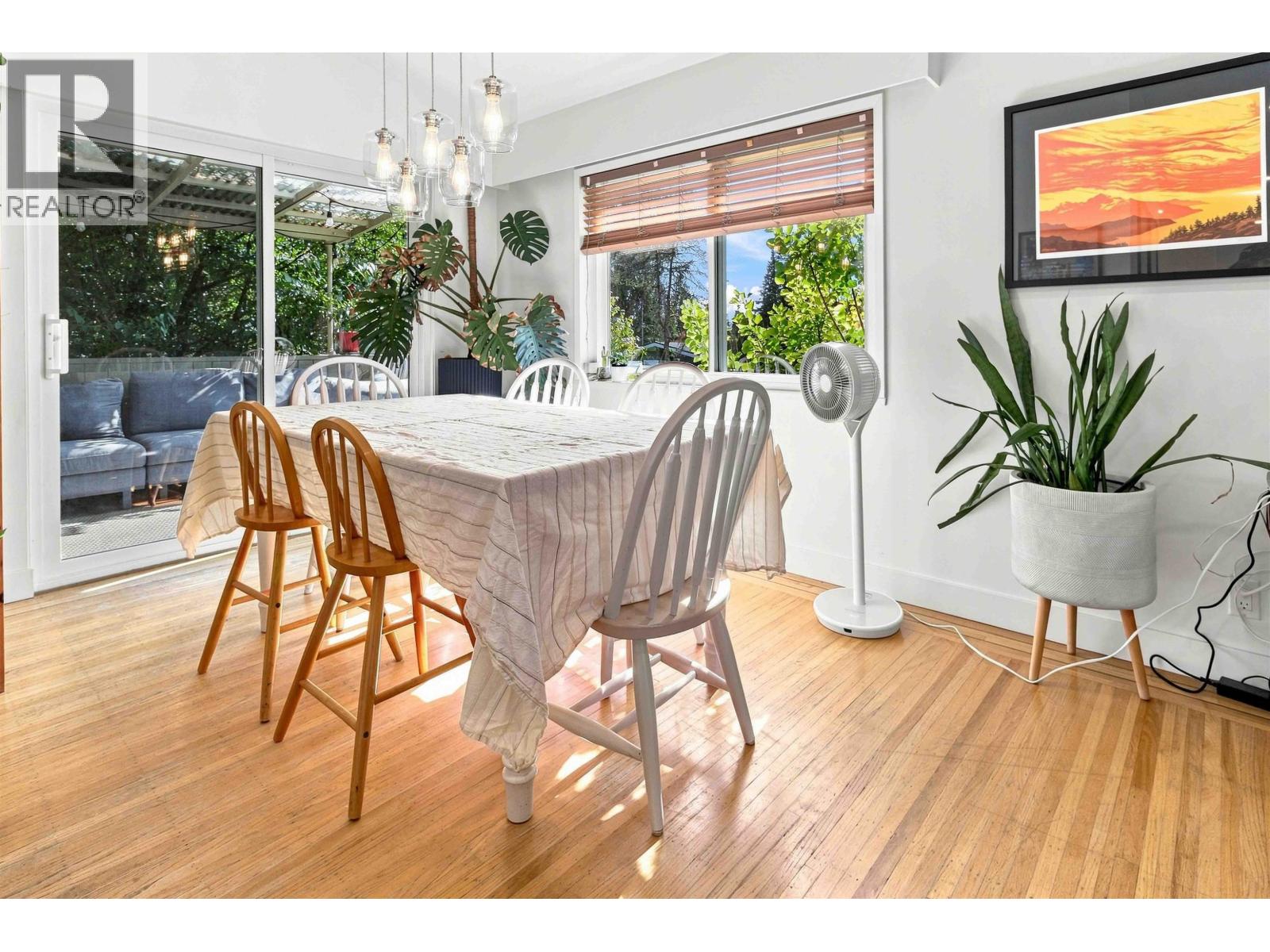 2285 Tompkins Crescent, North Vancouver, British Columbia  V7H 2E2 - Photo 8 - R3162317