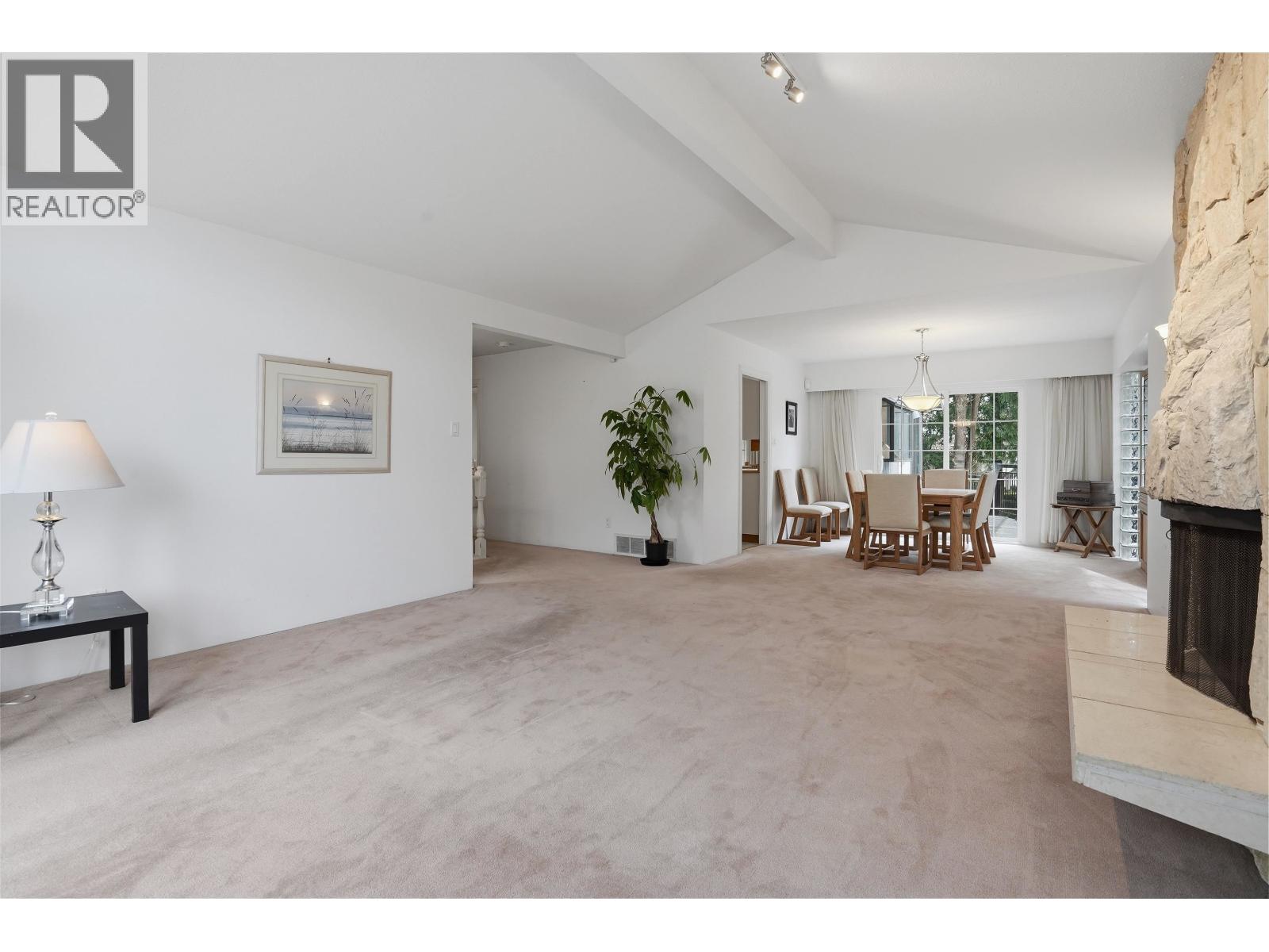 2030 Jordan Drive, Burnaby, British Columbia  V5B 4E8 - Photo 11 - R3162328