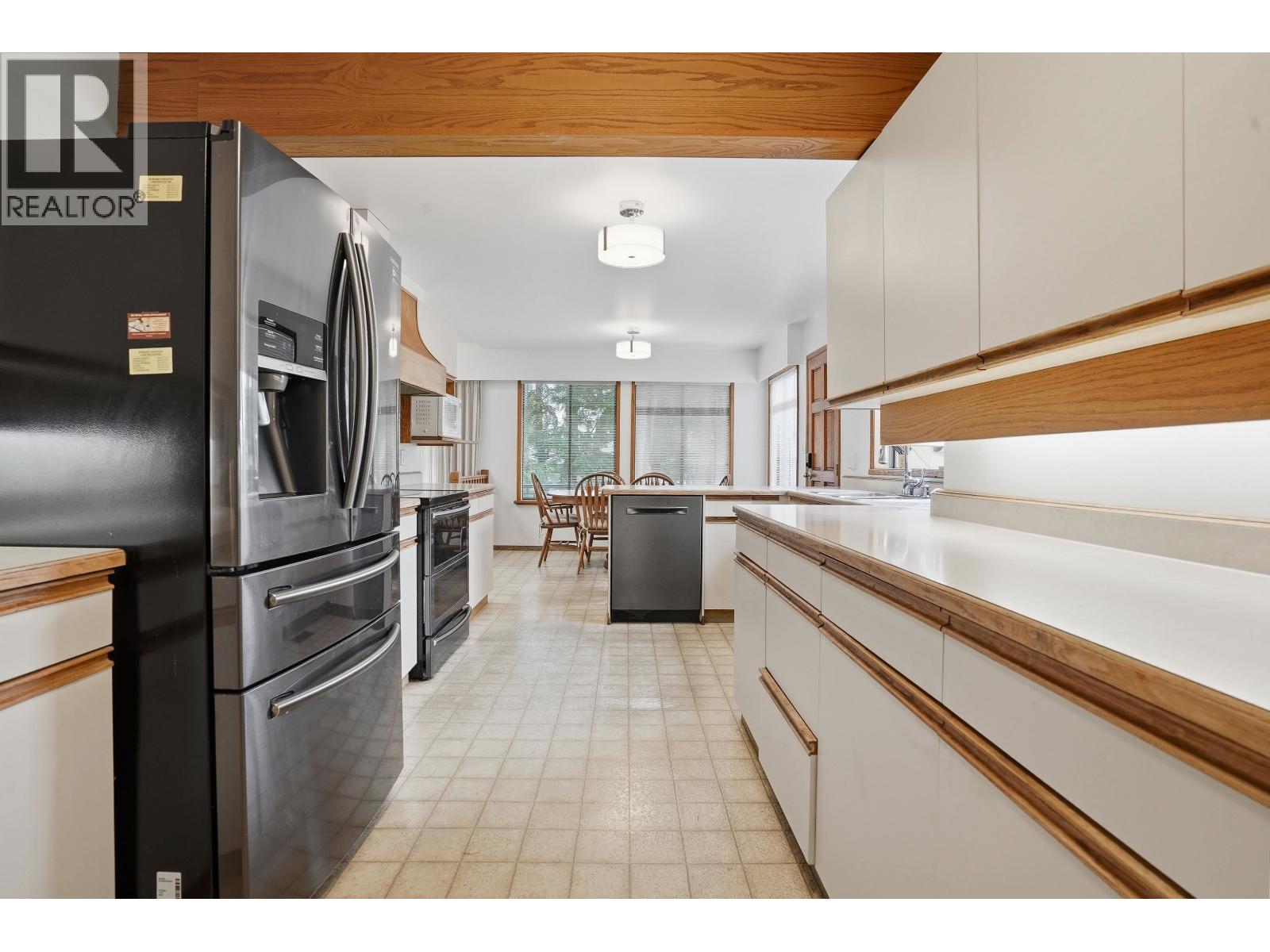 2030 Jordan Drive, Burnaby, British Columbia  V5B 4E8 - Photo 5 - R3162328