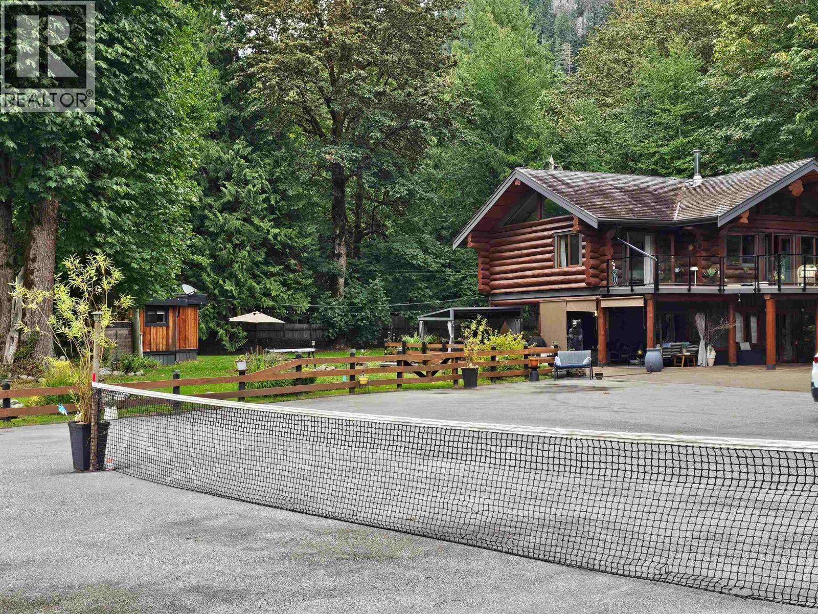 2020 Paradise Valley Road, Squamish, British Columbia  V0N 1H0 - Photo 36 - R3162341