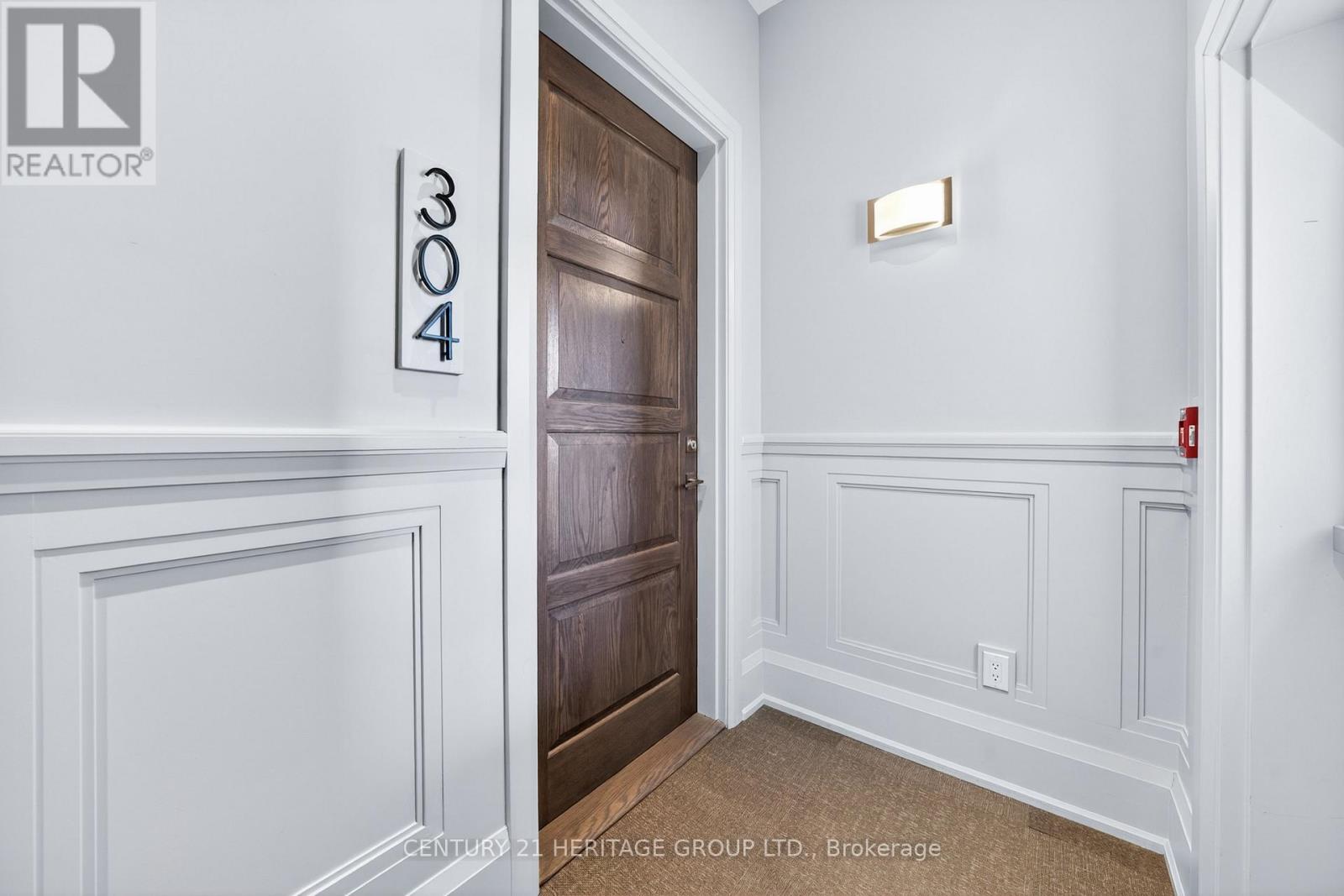 304 - 400 Park Avenue, Newmarket, Ontario  L3Y 1V8 - Photo 2 - N13755730