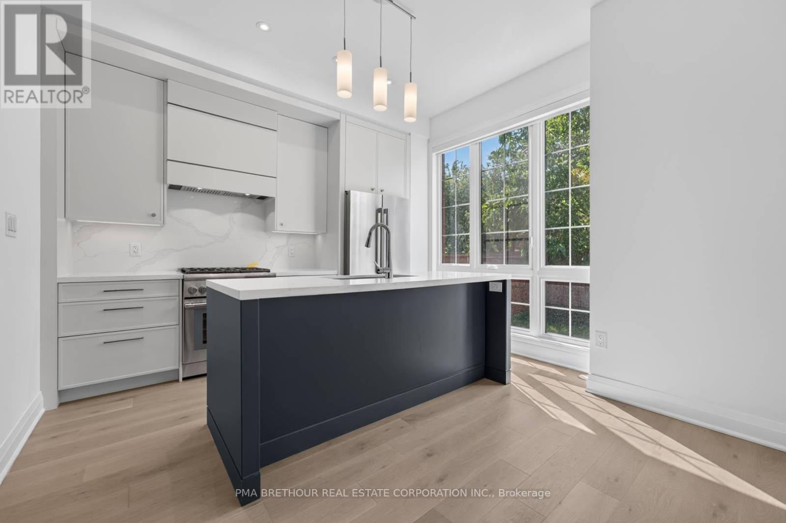 59 Alton Crescent, Vaughan, Ontario  L4J 4R3 - Photo 3 - N13755770