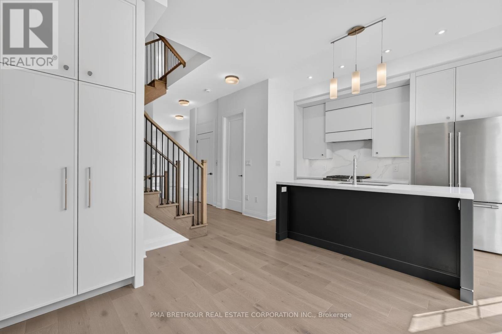 59 Alton Crescent, Vaughan, Ontario  L4J 4R3 - Photo 4 - N13755770