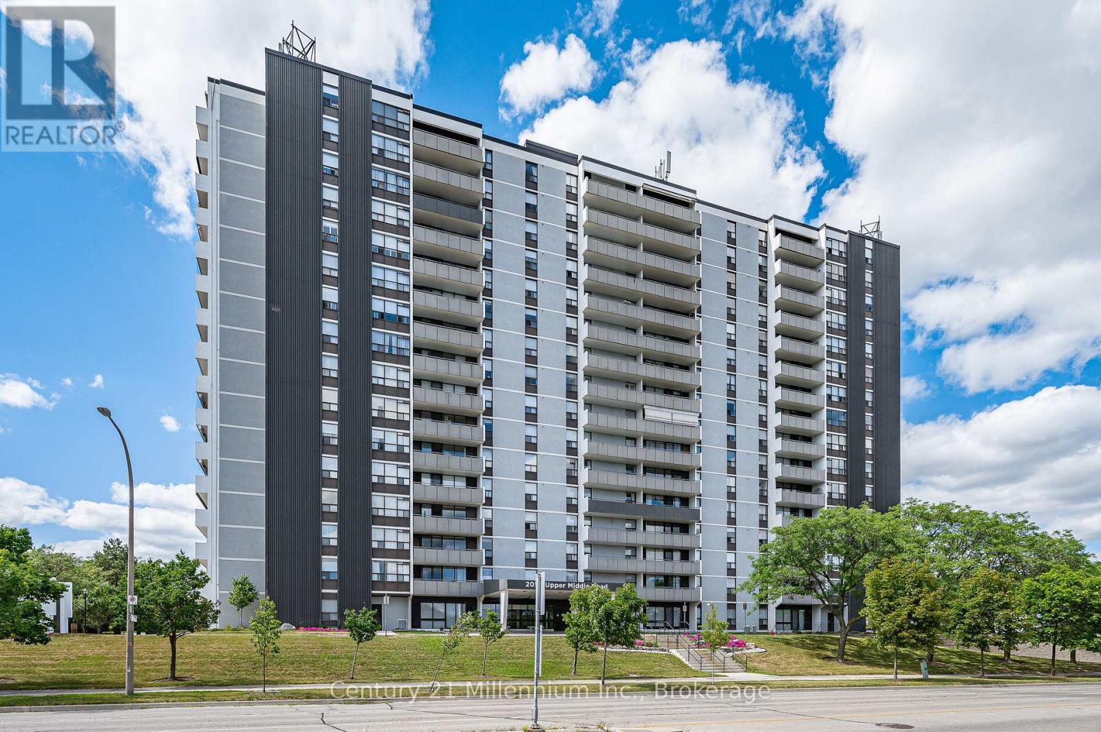 1605 - 2055 Upper Middle Road, Burlington (Brant Hills), Ontario  L7P 3P4 - Photo 1 - W13755656