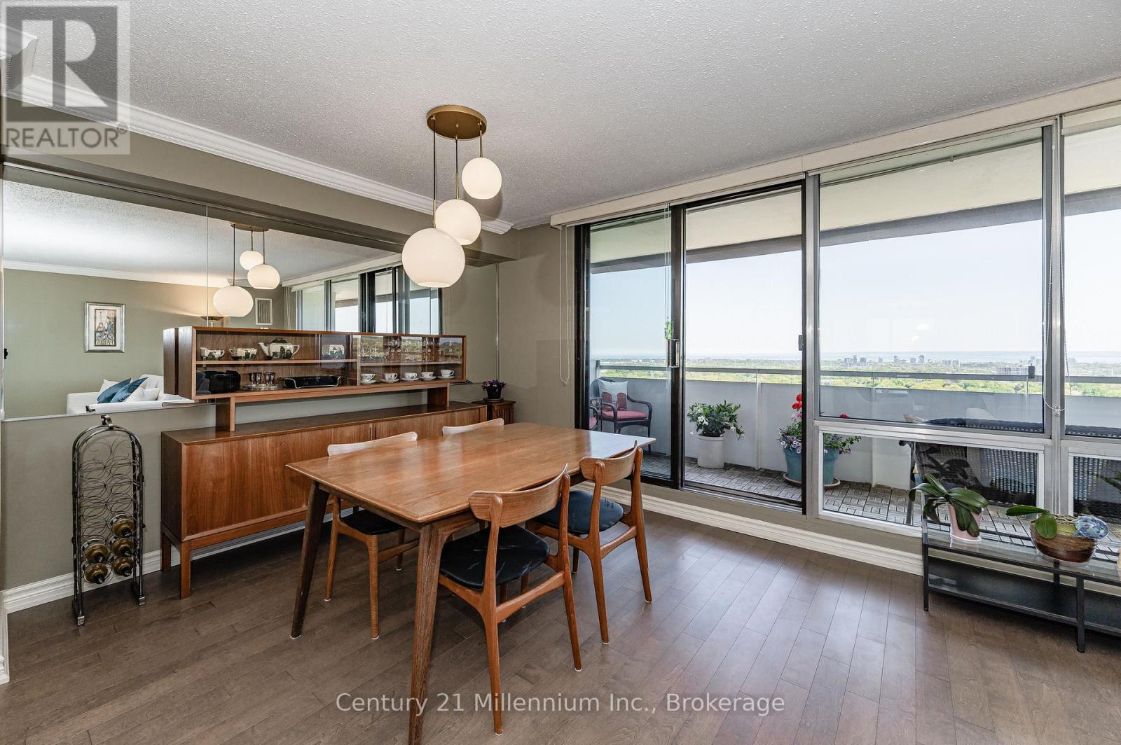 1605 - 2055 Upper Middle Road, Burlington (Brant Hills), Ontario  L7P 3P4 - Photo 12 - W13755656