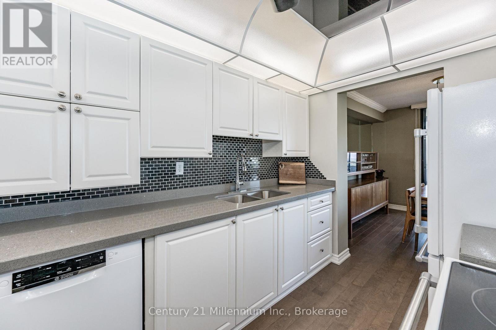 1605 - 2055 Upper Middle Road, Burlington (Brant Hills), Ontario  L7P 3P4 - Photo 24 - W13755656