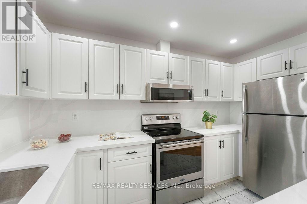 254 Old Mosley Street, Wasaga Beach, Ontario  L9Z 2H8 - Photo 28 - S13755702