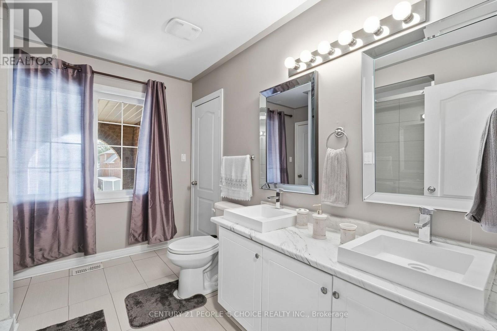 4 Imperial Crown Lane, Barrie (Innis-Shore), Ontario  L4N 0T4 - Photo 34 - S13755742