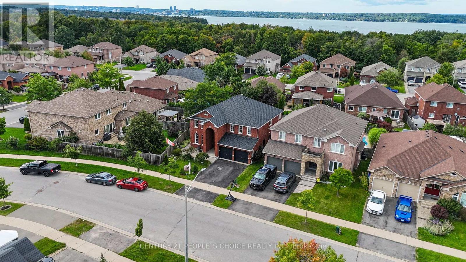 4 Imperial Crown Lane, Barrie (Innis-Shore), Ontario  L4N 0T4 - Photo 4 - S13755742