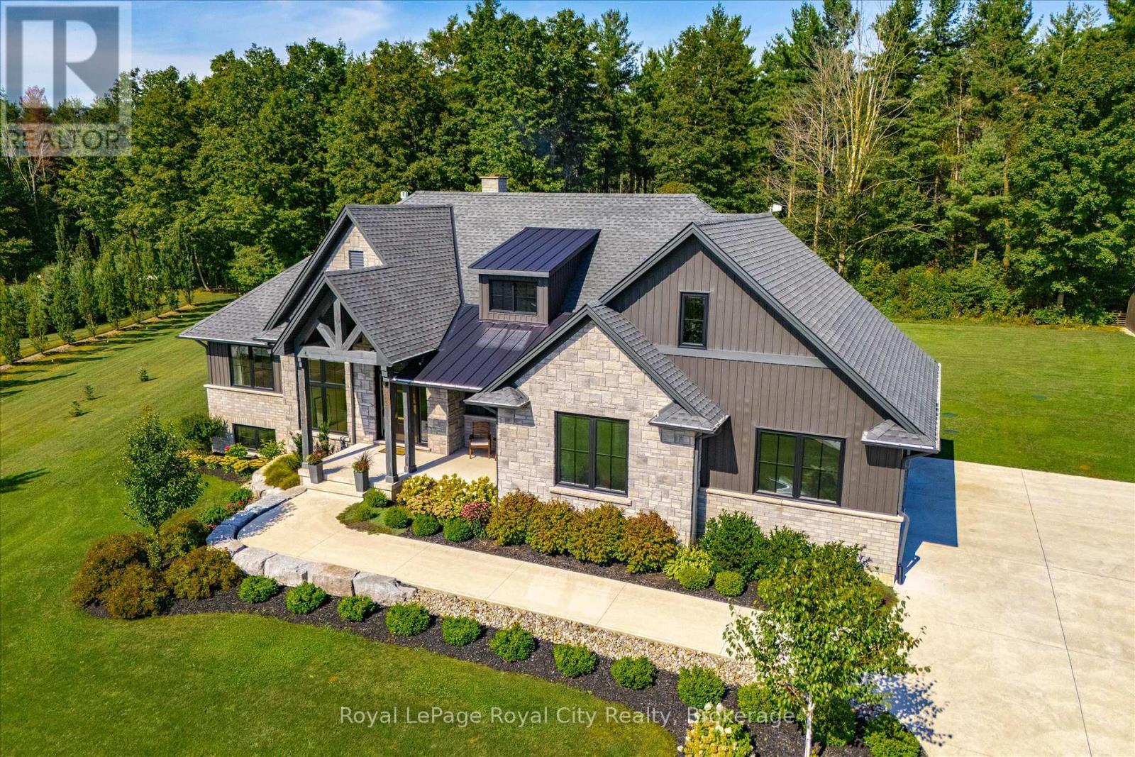 113 SHARRON COURT, Mapleton, Ontario