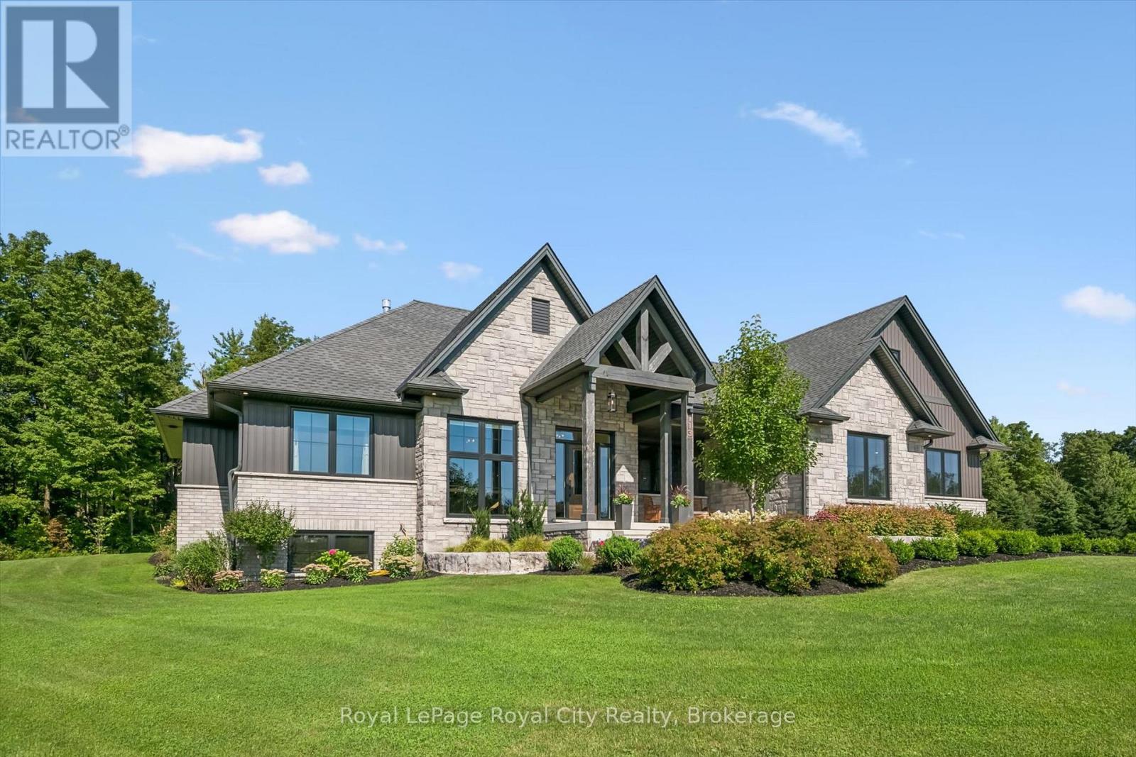 113 Sharron Court, Mapleton, Ontario  N0G 2K0 - Photo 2 - X13755722
