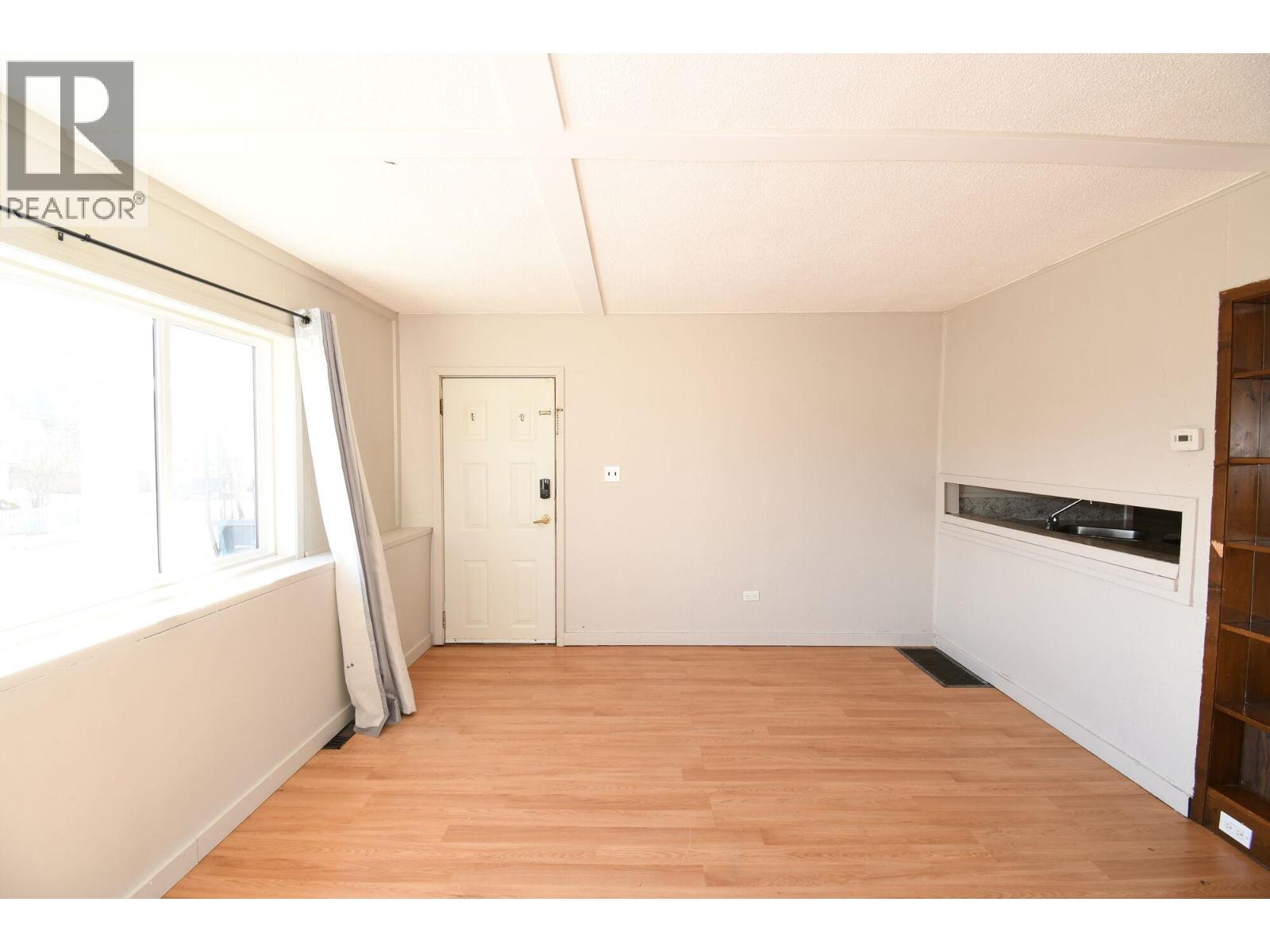 1857-1863 Juniper Street, Prince George, British Columbia  V2L 1N6 - Photo 3 - R3159938