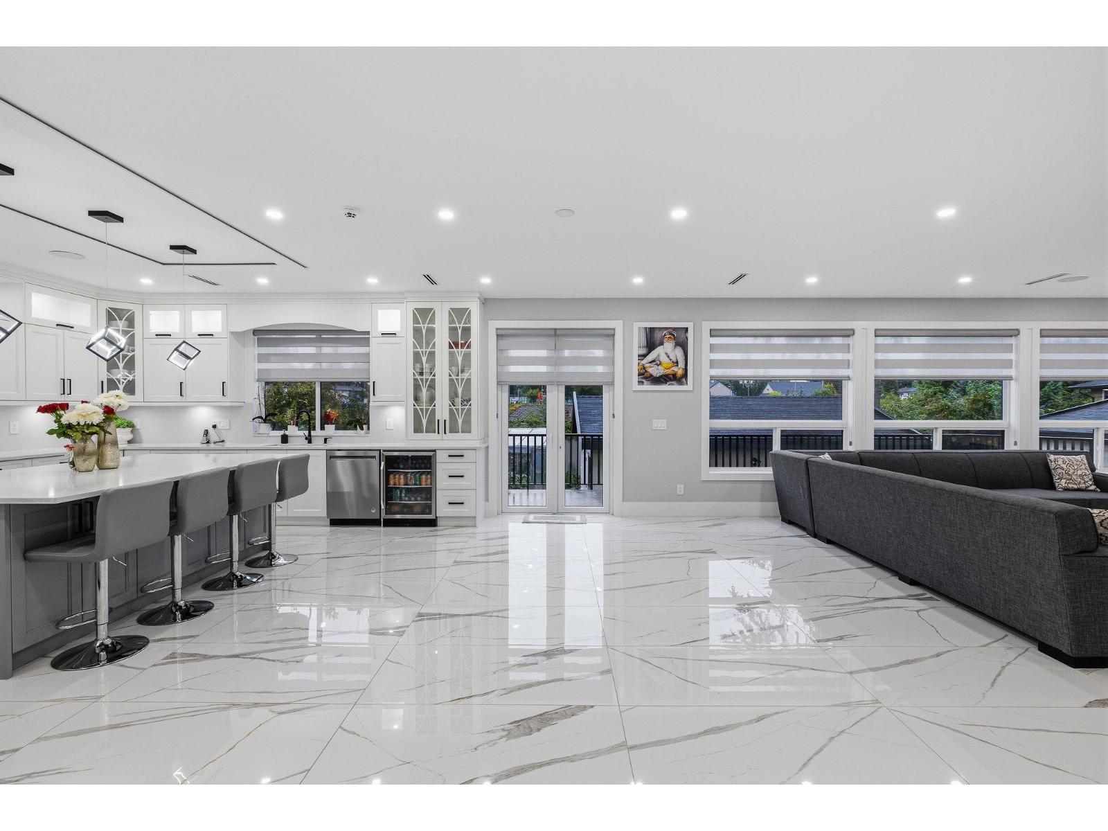 8995 Queen Mary Boulevard, Surrey, British Columbia  V3V 6R2 - Photo 5 - R3161692