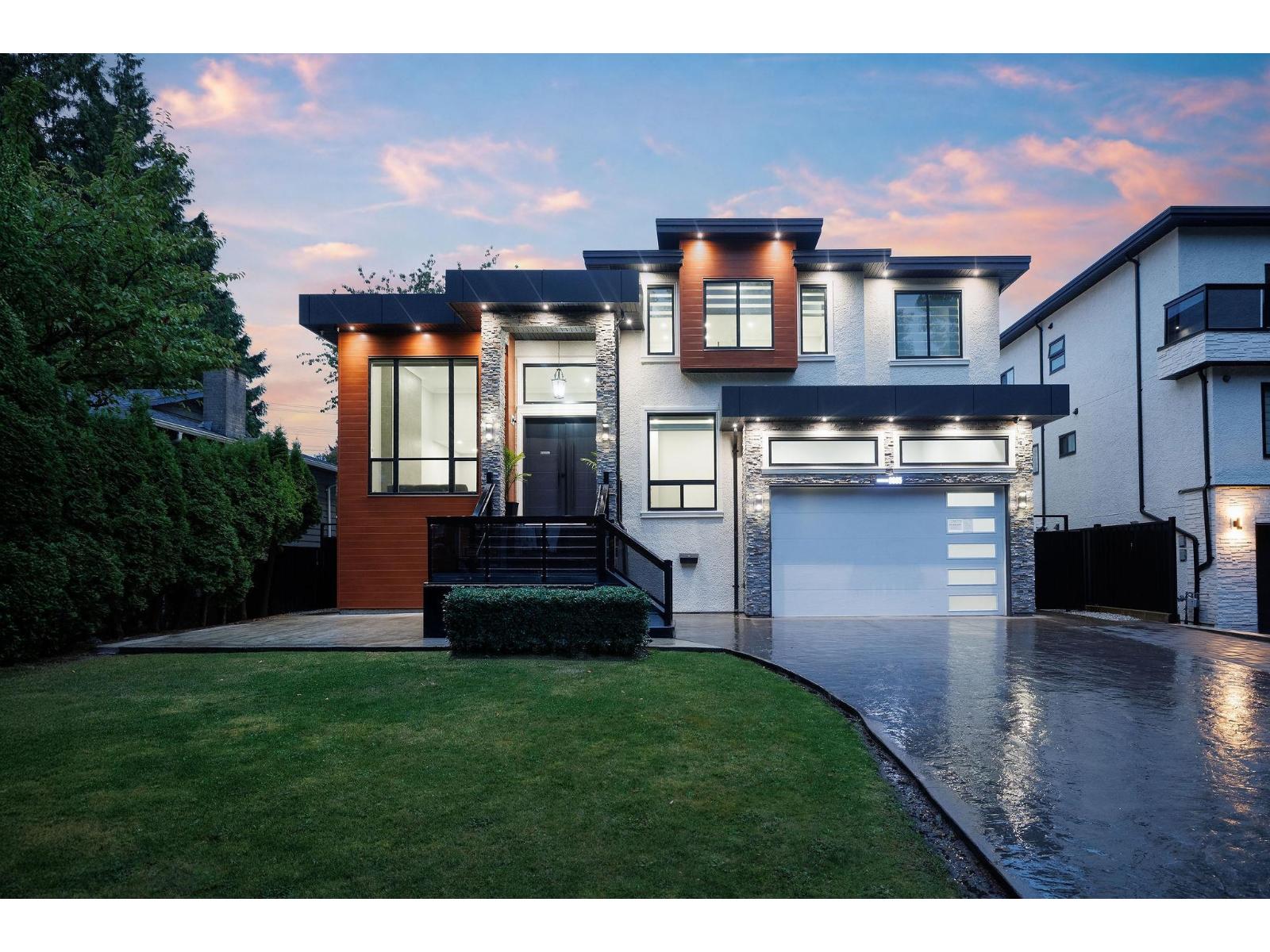 8995 QUEEN MARY BOULEVARD, surrey, British Columbia