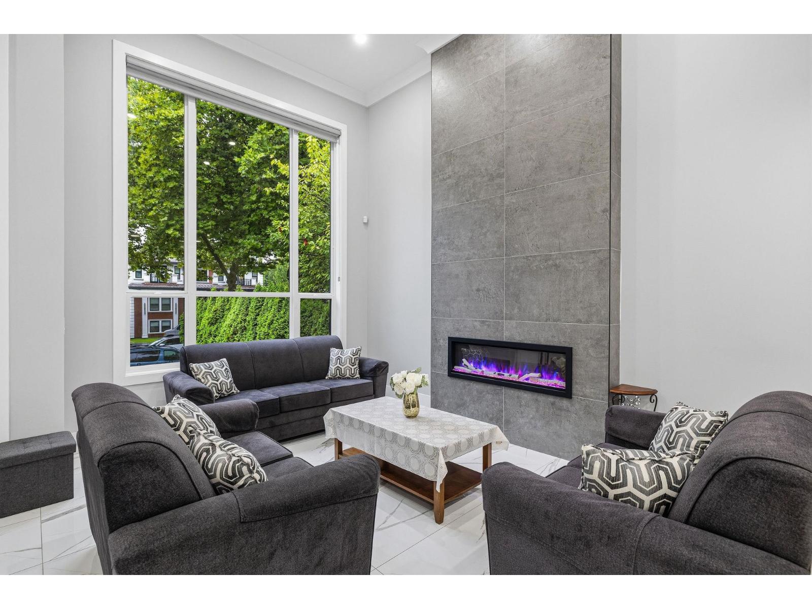 8995 Queen Mary Boulevard, Surrey, British Columbia  V3V 6R2 - Photo 3 - R3161692