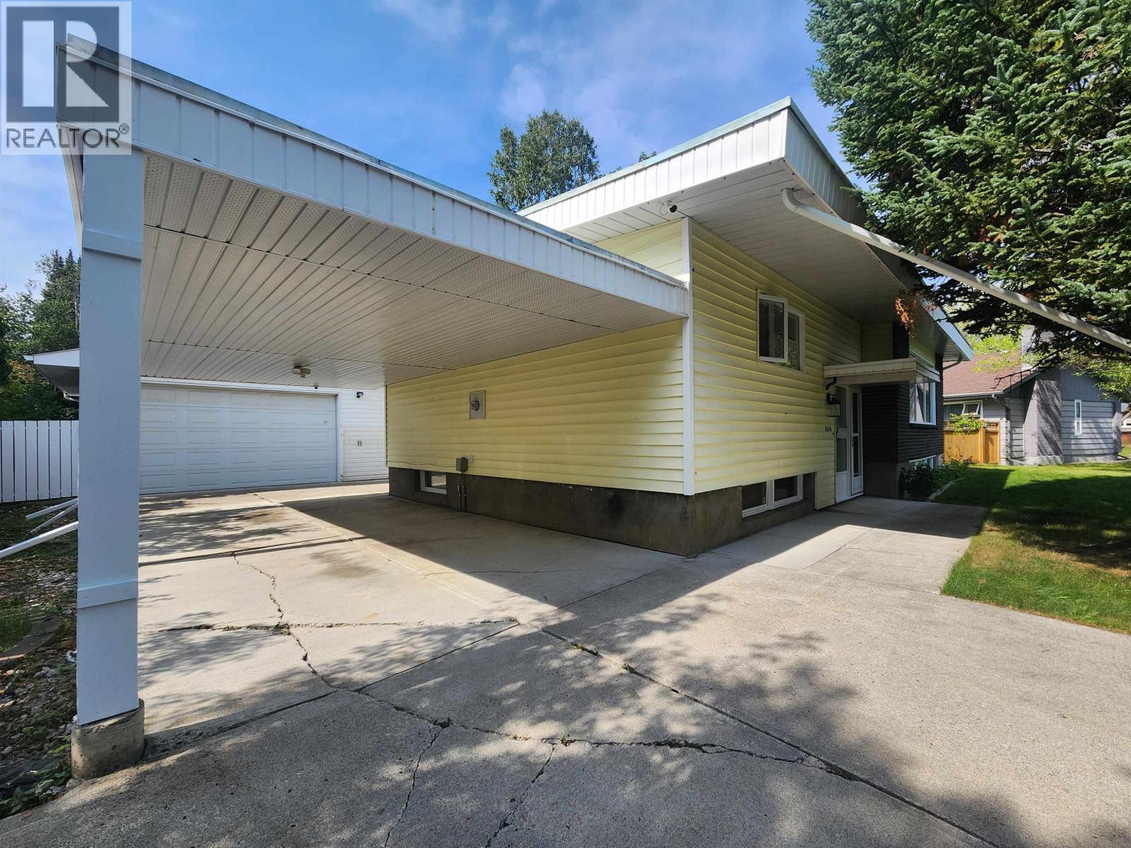 2614 Ellison Drive, Prince George, British Columbia  V2M 2S4 - Photo 3 - R3162113