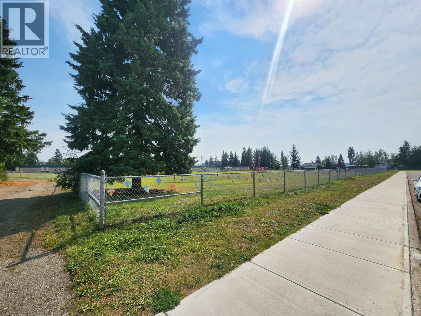 2614 Ellison Drive, Prince George, British Columbia  V2M 2S4 - Photo 2 - R3162113