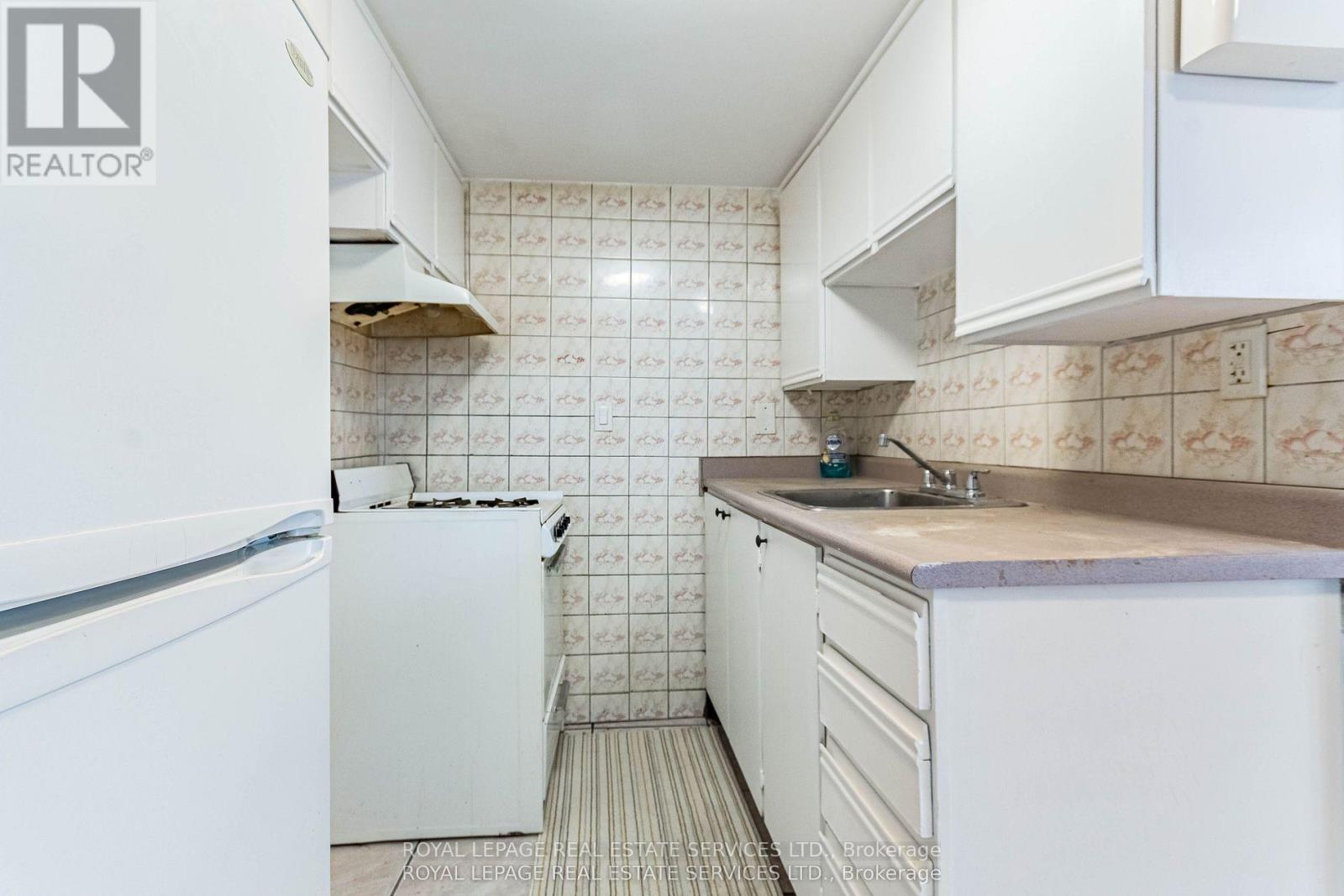 1160 Dufferin Street, Toronto, Ontario M6H 4B8 - Photo 14 - W13755630