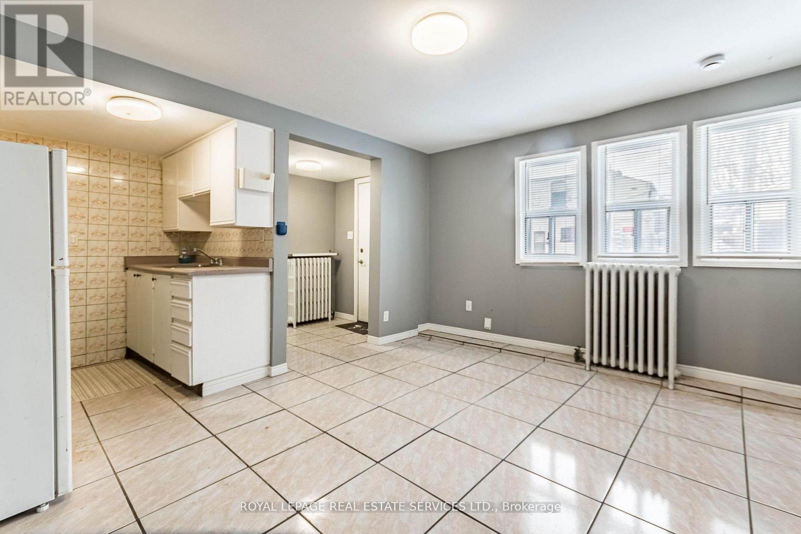 1160 Dufferin Street, Toronto, Ontario M6H 4B8 - Photo 15 - W13755630