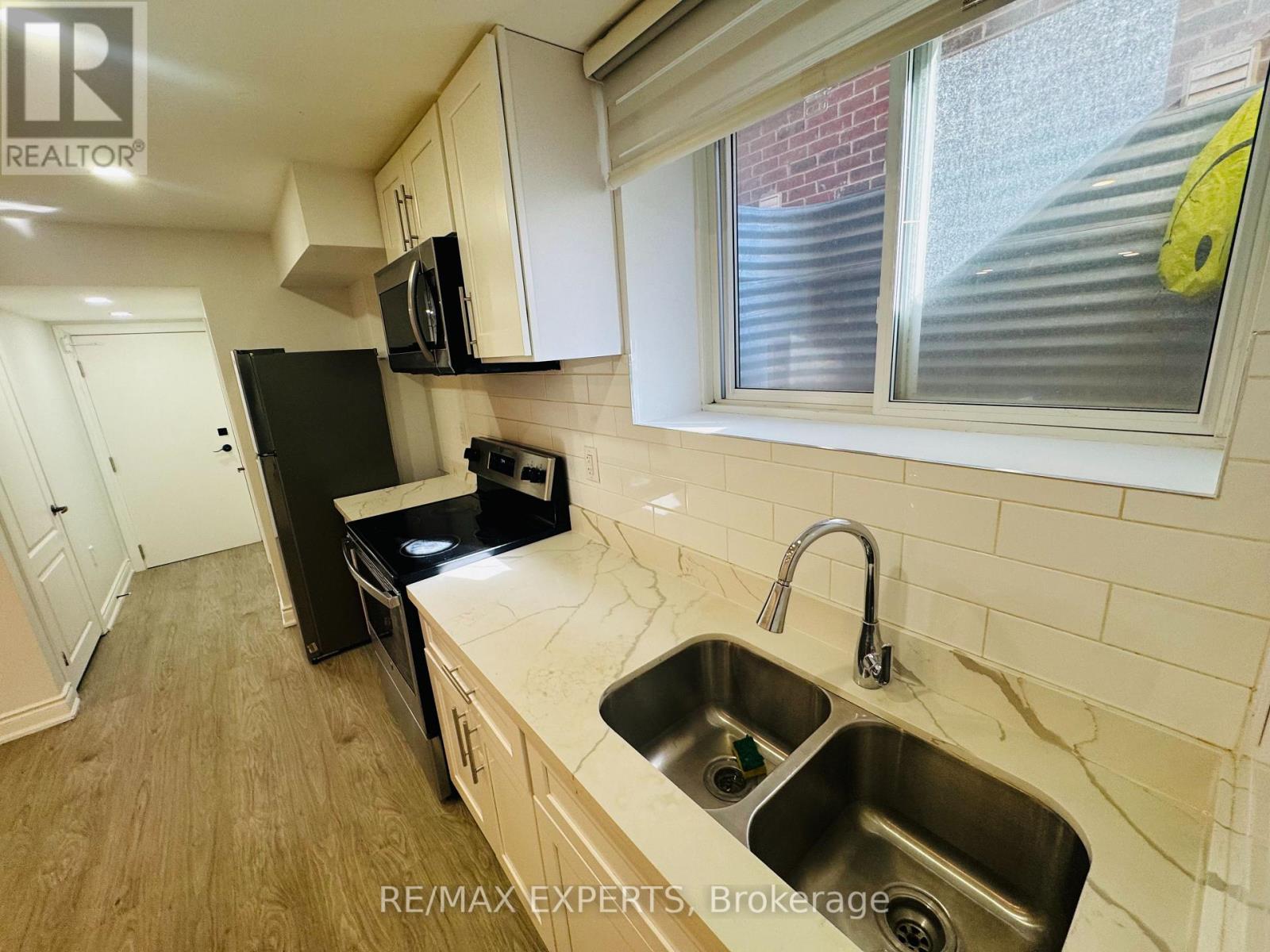 2 - 117 Baffin Crescent, Brampton, Ontario L7A 4K9 - Photo 2 - W13755662