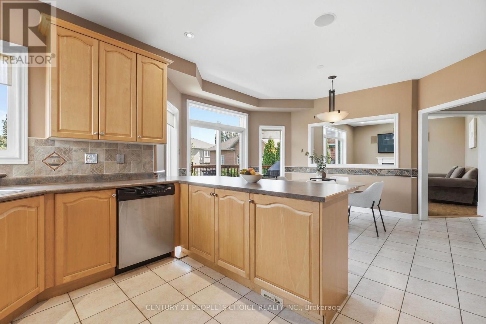 43 Strawberry Hill Court, Caledon, Ontario L7E 2M4 - Photo 18 - W13755670