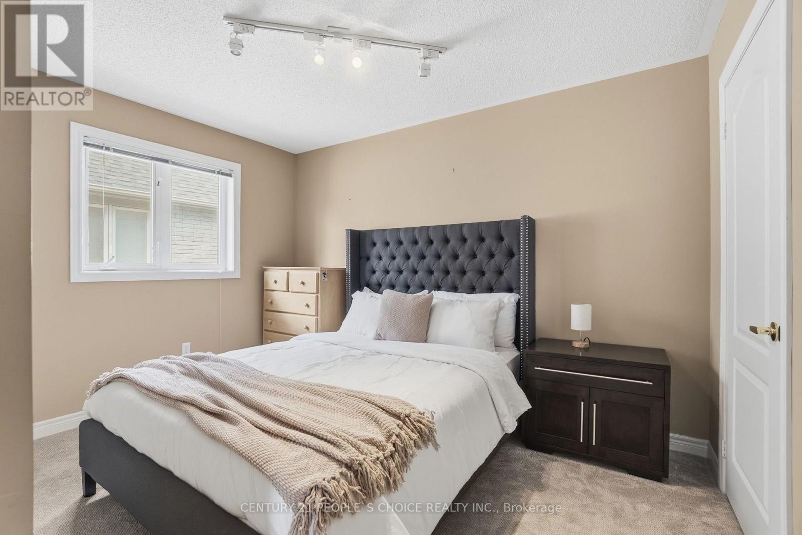 43 Strawberry Hill Court, Caledon, Ontario L7E 2M4 - Photo 33 - W13755670