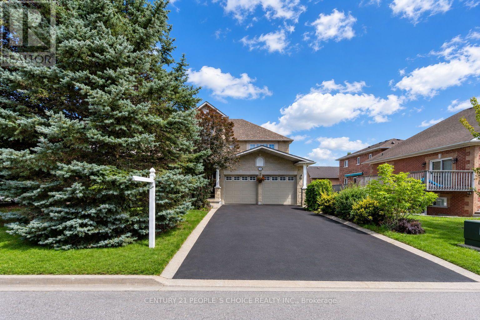 43 Strawberry Hill Court, Caledon, Ontario L7E 2M4 - Photo 6 - W13755670