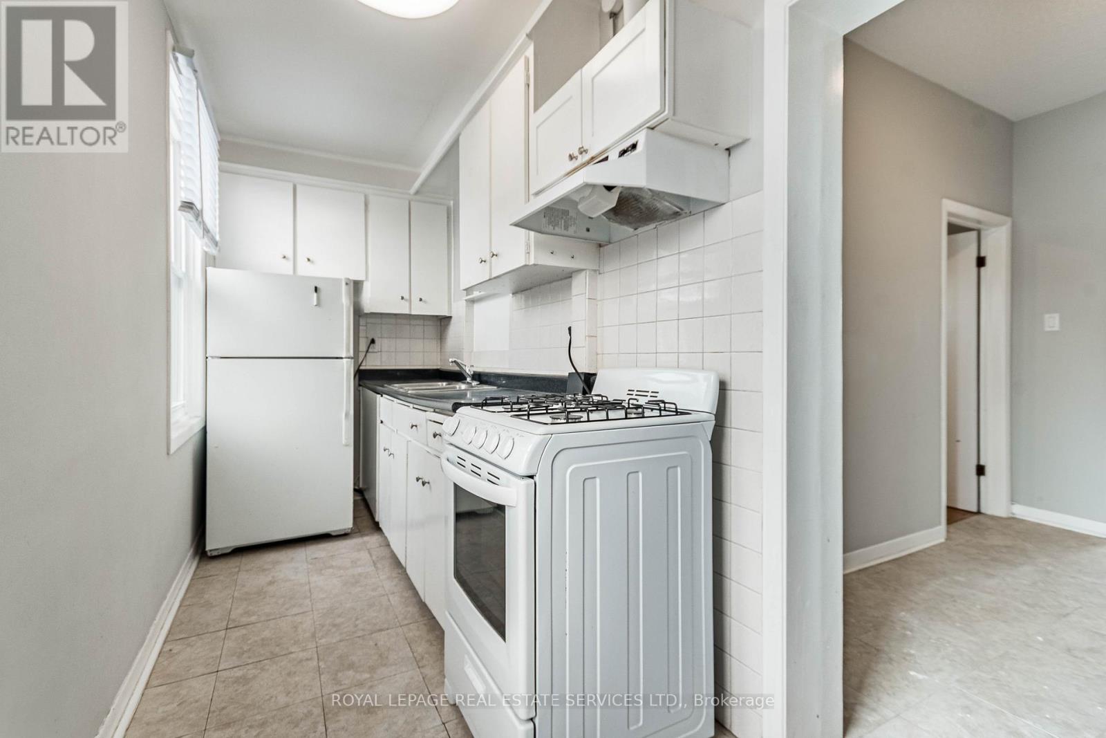 740 Lansdowne Avenue, Toronto, Ontario M6H 3Y8 - Photo 10 - W13755698