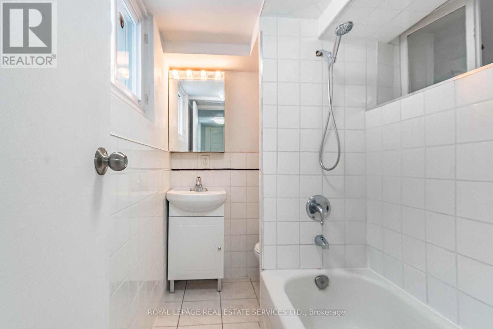 740 Lansdowne Avenue, Toronto, Ontario M6H 3Y8 - Photo 20 - W13755698