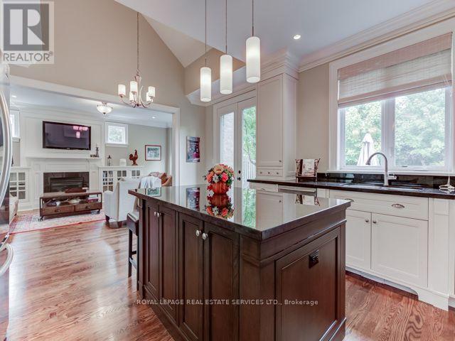 42 Mervyn Avenue, Toronto (Islington-City Centre West), Ontario  M9B 1N3 - Photo 12 - W13755740