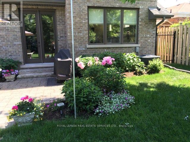 42 Mervyn Avenue, Toronto (Islington-City Centre West), Ontario  M9B 1N3 - Photo 30 - W13755740