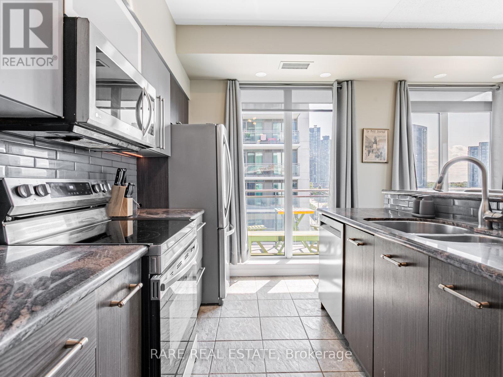 703 - 2119 Lake Shore Boulevard W, Toronto, Ontario  M8V 4E8 - Photo 3 - W13755758