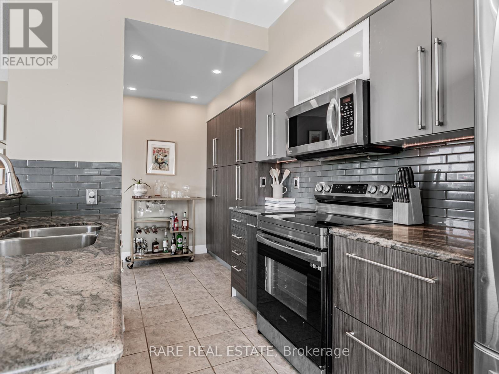 703 - 2119 Lake Shore Boulevard W, Toronto, Ontario  M8V 4E8 - Photo 4 - W13755758