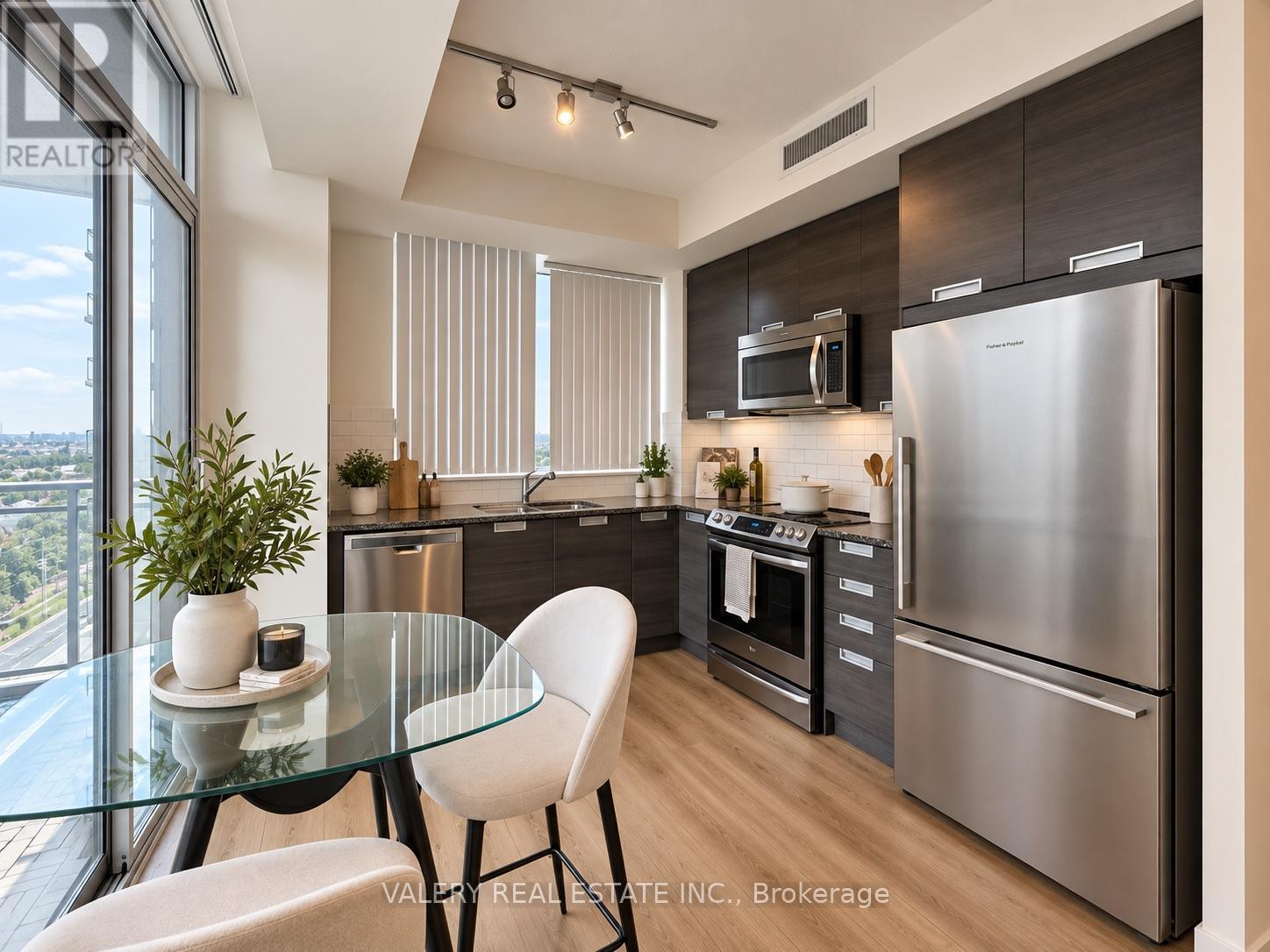 1209 - 55 Eglinton Avenue W, Mississauga, Ontario L5R 0E4 - Photo 4 - W13755766