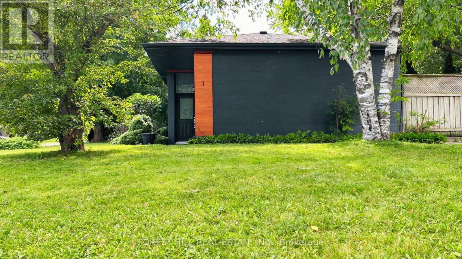 1 Willis Drive, Aurora, Ontario  L4G 2J8 - Photo 3 - N13754918