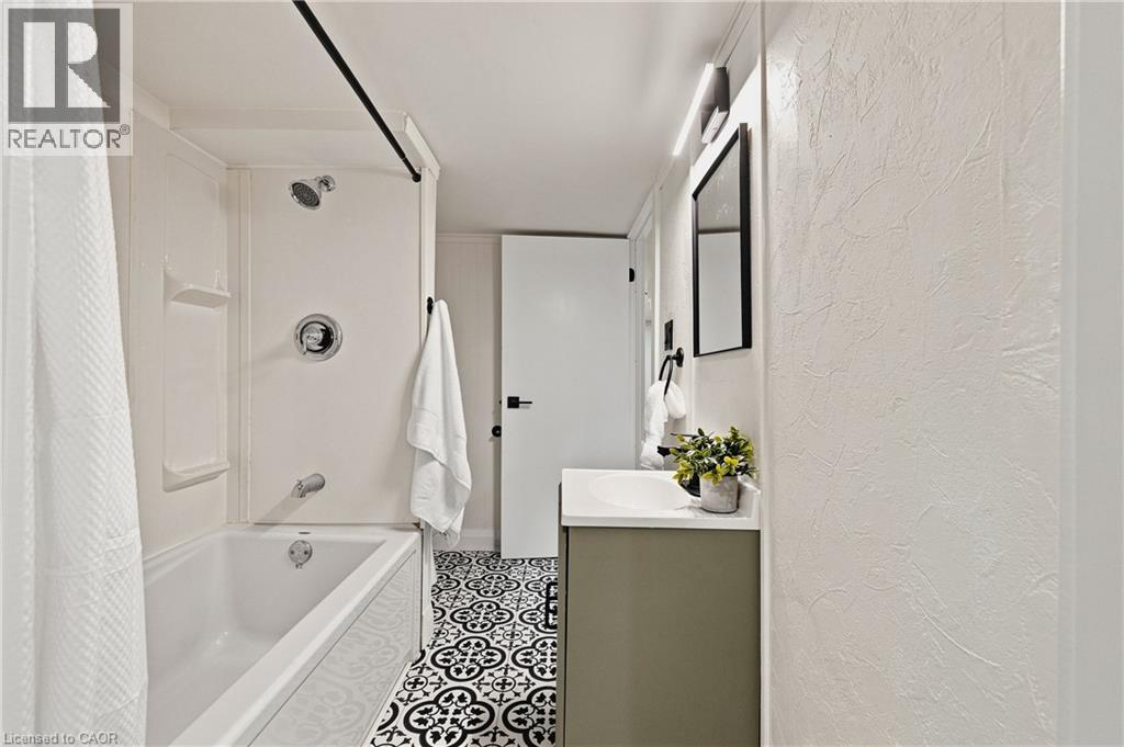 104 Kensington Street, Guelph, Ontario  N1E 3P9 - Photo 28 - 40860033