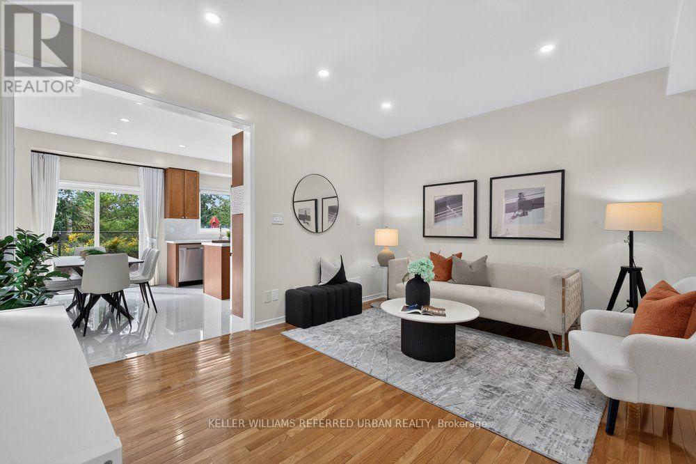 571 Reeves Way Boulevard, Whitchurch-Stouffville, Ontario  L4A 0H1 - Photo 4 - N13751430