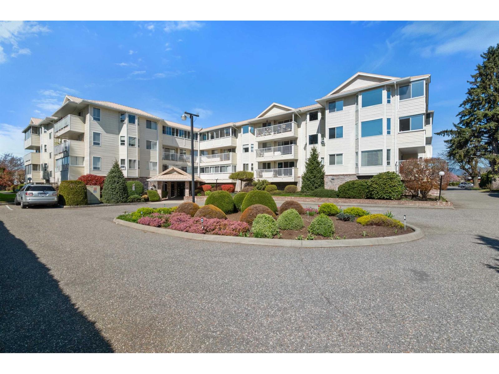 109 8725 Elm Drive, Chilliwack Proper South, Chilliwack, British Columbia  V2P 4Y3 - Photo 1 - R3162277