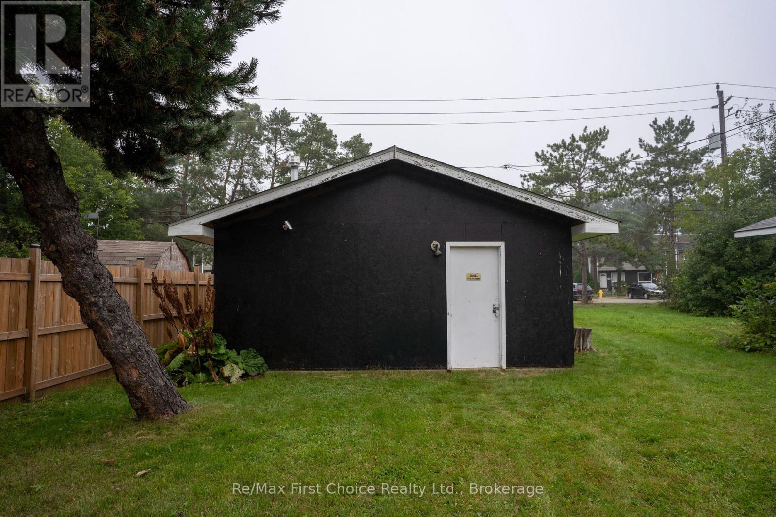271 Christina Street W, Thunder Bay, Ontario  P7E 4P5 - Photo 3 - X13753160
