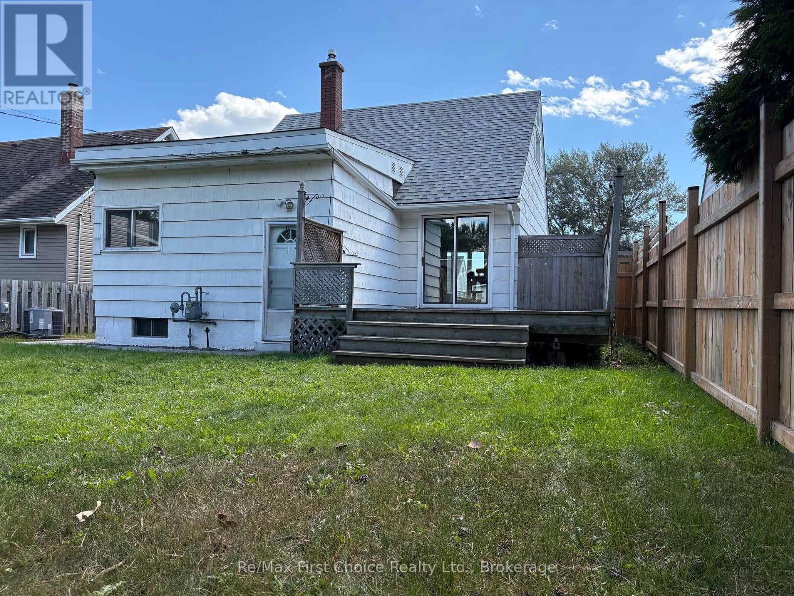 271 Christina Street W, Thunder Bay, Ontario  P7E 4P5 - Photo 2 - X13753160