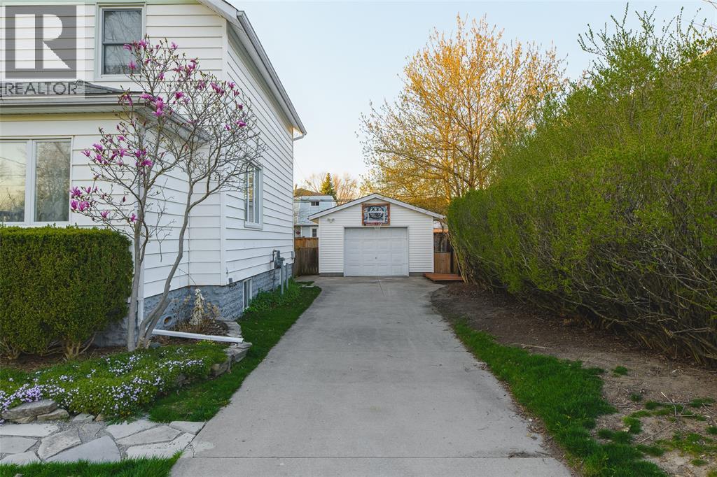 316 Bright Street, Sarnia, Ontario  N7T 4G2 - Photo 3 - 26021875