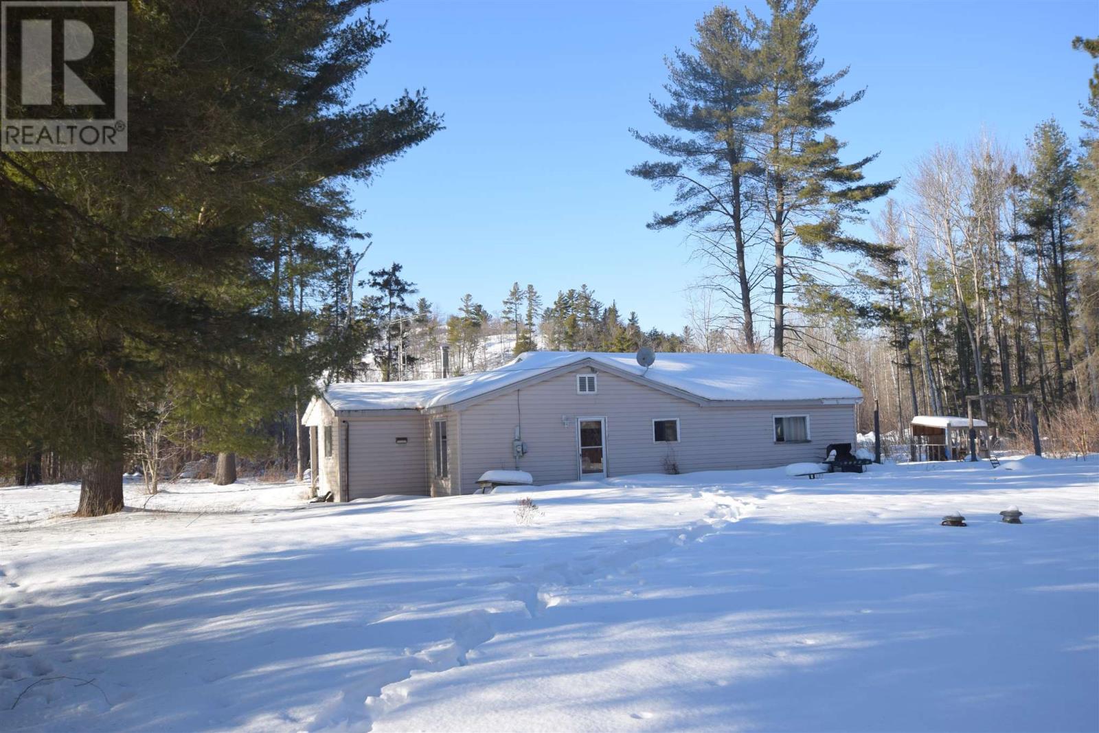 6-8 Robertson Rd, Huron Shores, Ontario  P0R 1H0 - Photo 19 - SM262457