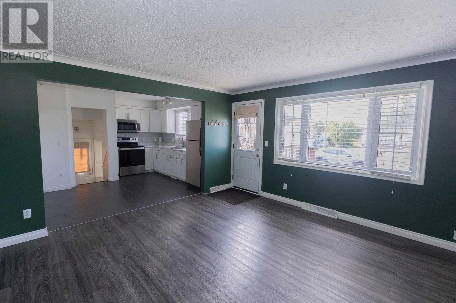 124 Mcfadden Ave, Sault Ste. Marie, Ontario  P6C 4T2 - Photo 6 - SM262458
