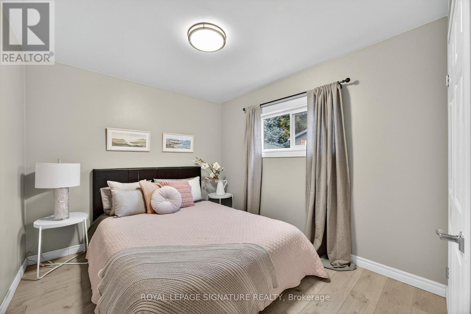 57 Maria Street, Penetanguishene, Ontario  L9M 1L3 - Photo 4 - S13553834