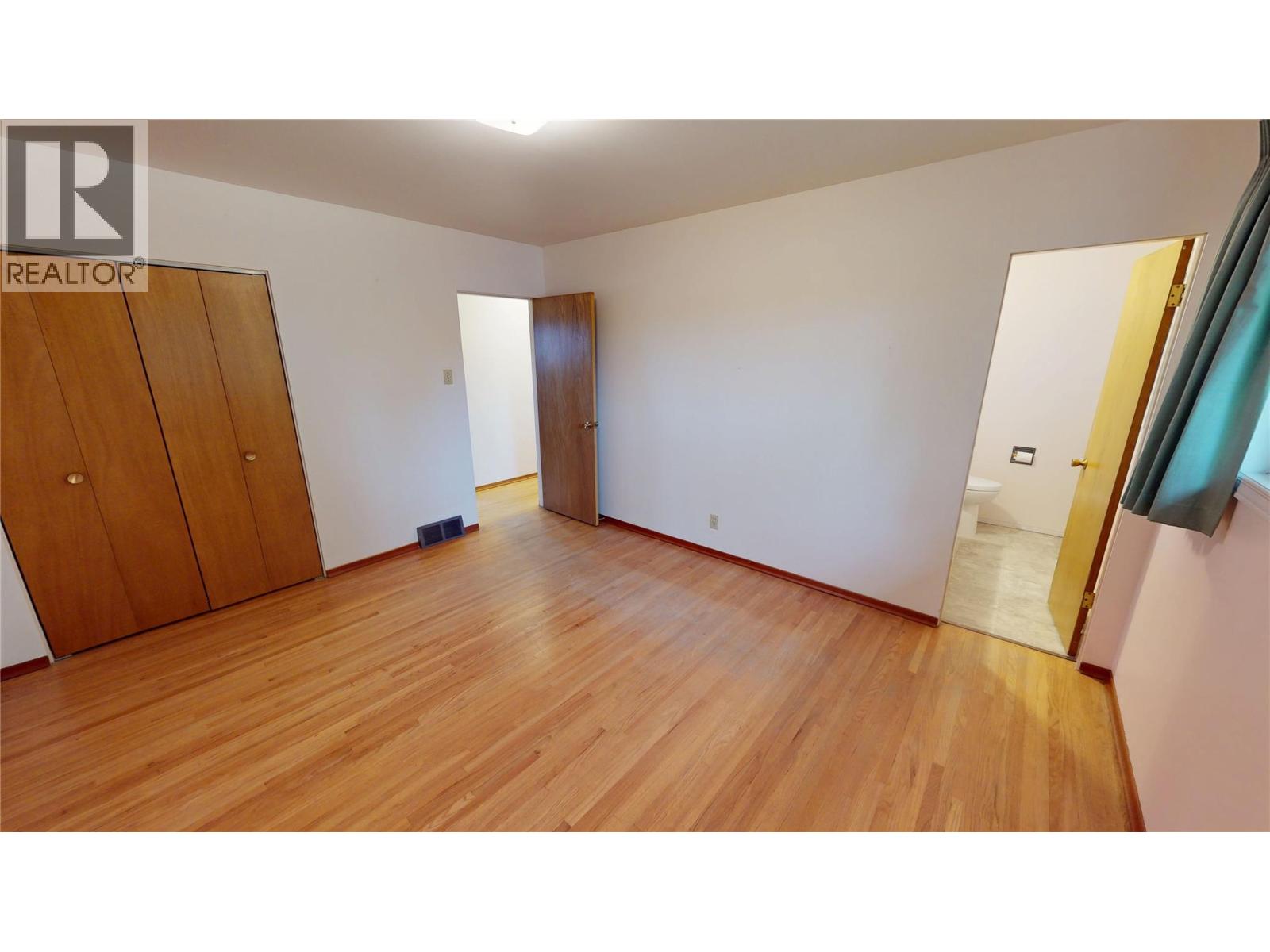 301 9th Street S, Cranbrook, British Columbia V1C 1R2 - Photo 14 - 10400085