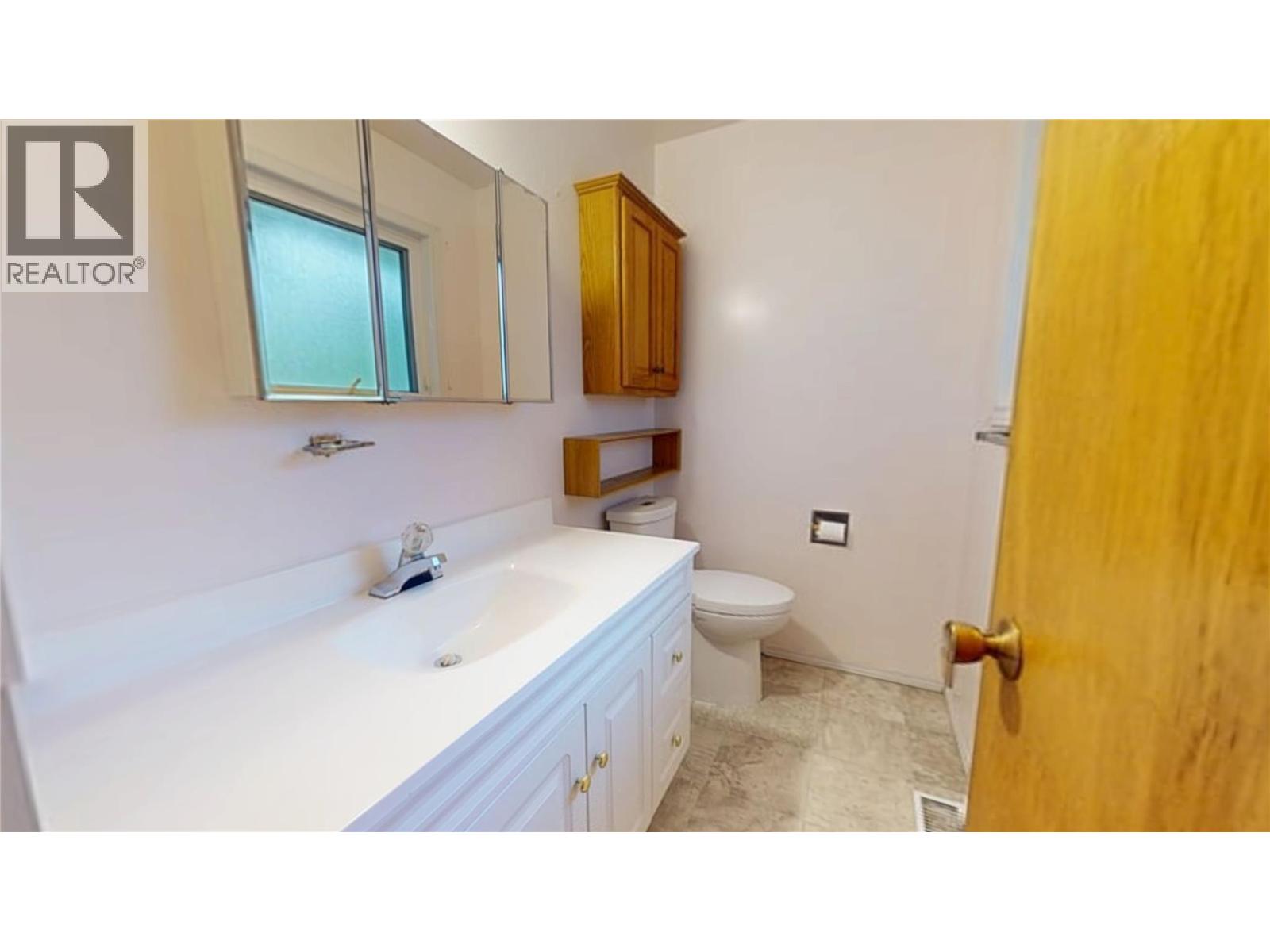 301 9th Street S, Cranbrook, British Columbia V1C 1R2 - Photo 15 - 10400085