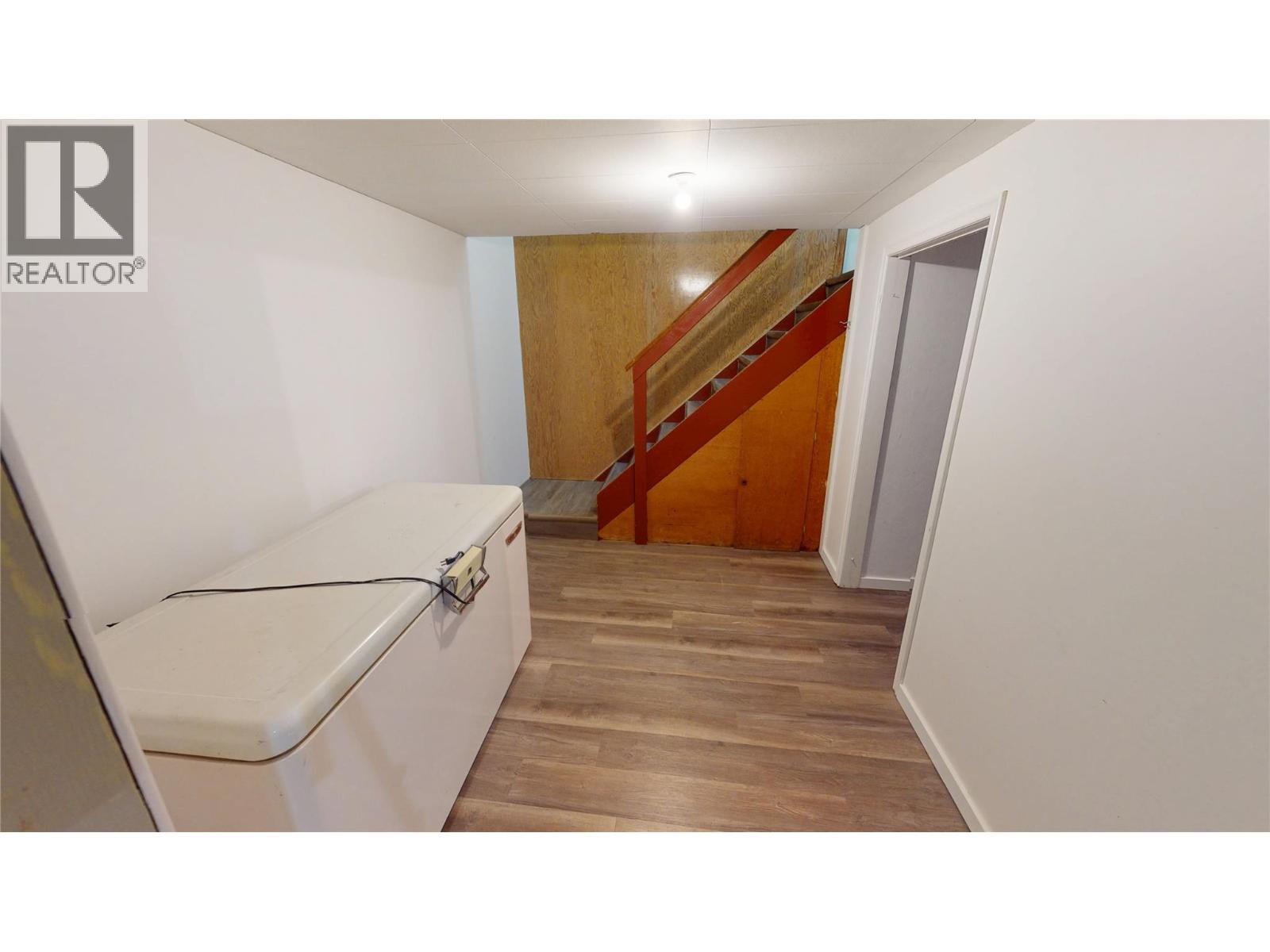 301 9th Street S, Cranbrook, British Columbia V1C 1R2 - Photo 16 - 10400085