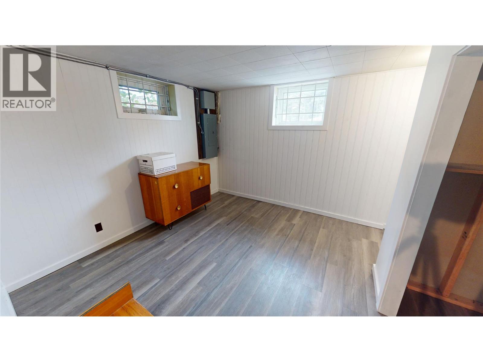 301 9th Street S, Cranbrook, British Columbia V1C 1R2 - Photo 21 - 10400085